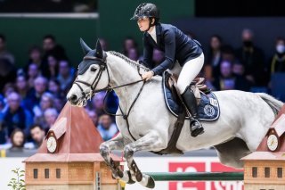 Aurelia Loser en action au CHI de Genève en décembre 2022